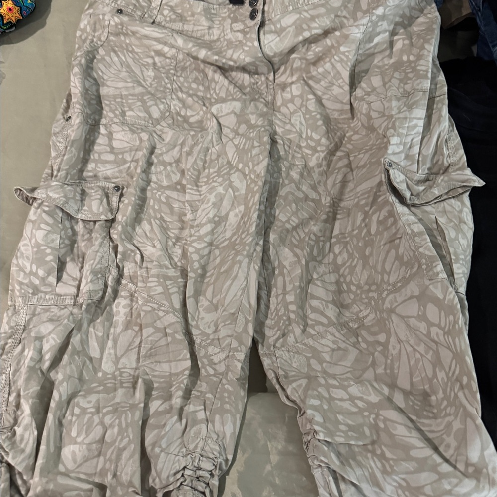 Style & Co. Beige Cargo Capris